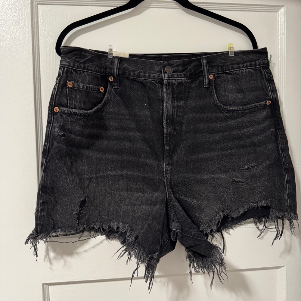 American Eagle Outfitters AE77 Black High Waist distressed Denim Shorts 33